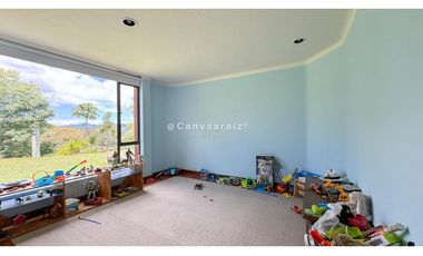 EN VENTA CASA CAMPESTRE DE LUJO EN FIZEBAD, EL RETIRO