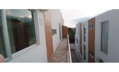 VENDO APTO PARA ESTRENAR EN CONJUNTO CENTRO DE COTA