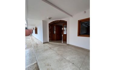 CASA COMERCIAL CIUDAD JARDIN CALI