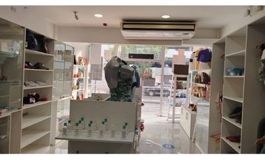 Puerto Santa Ana, Local Comercial en Renta, 214m2 ALTA PLUSVALIA