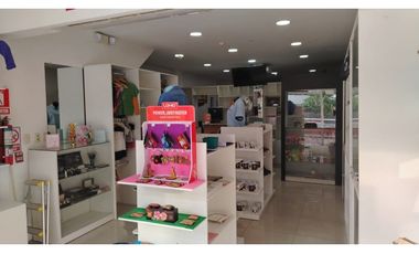 Puerto Santa Ana, Local Comercial en Renta, 214m2 ALTA PLUSVALIA