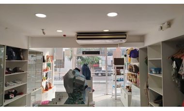 Puerto Santa Ana, Local Comercial en Renta, 214m2 ALTA PLUSVALIA