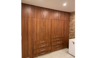 Vendo casa esquinera con piscina y jacuzzi en Alborada 10ma Etapa