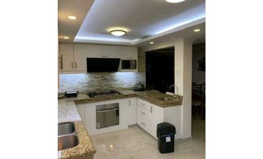 Vendo casa esquinera con piscina y jacuzzi en Alborada 10ma Etapa