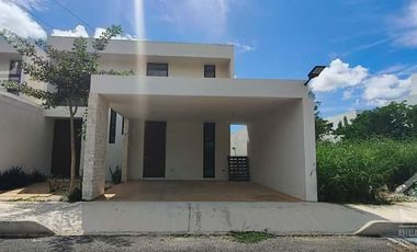 Casa con dos recamaras de dos plantas en Temozón Norte Merida Yucatan.