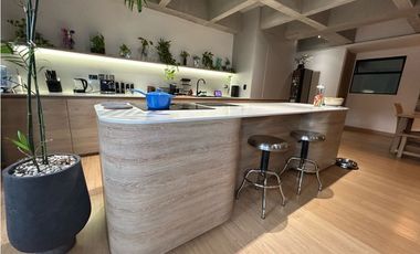 SE VENDE ESPECTACULAR APARTAMENTO EN EL CORAZON DE LAURELES