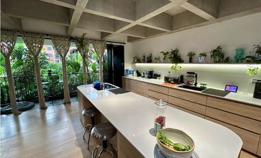 SE VENDE ESPECTACULAR APARTAMENTO EN EL CORAZON DE LAURELES