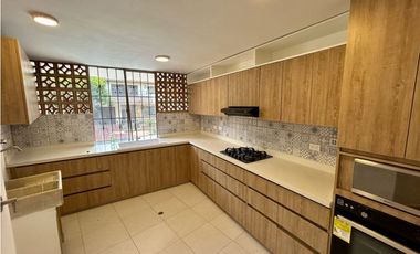 SE VENDE APARTAMENTO CON AMPLIA TERRAZA EN VELODROMO