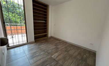 SE VENDE APARTAMENTO CON AMPLIA TERRAZA EN VELODROMO