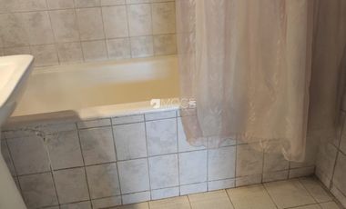 ARRIENDO CASA EN LA REINA, METRO PLAZA EGAÑA EN $1.650.000 3D, 2B, 4 ESTAC.  PATIO Y ANTEJARDIN BARRIO RESIDENCIAL