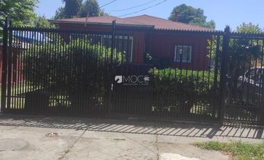 ARRIENDO CASA EN LA REINA, METRO PLAZA EGAÑA EN $1.650.000 3D, 2B, 4 ESTAC.  PATIO Y ANTEJARDIN BARRIO RESIDENCIAL