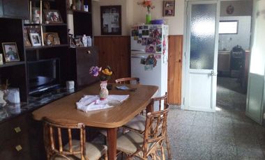 Casa en venta - 3 Dormitorios 2 Baños - Cochera - 500Mts2 - Carlos Casares