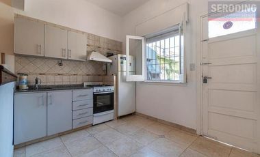 Casa de 3 ambientes con parque