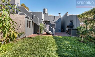 Casa de 3 ambientes con parque