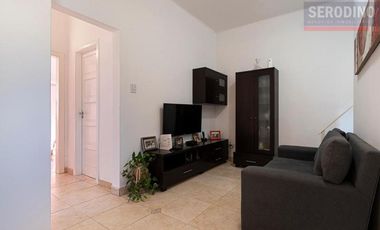 Casa de 3 ambientes con parque