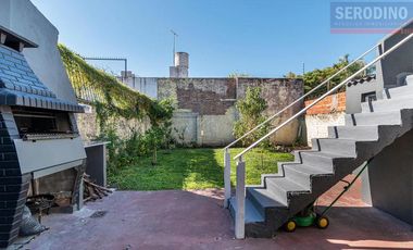 Casa de 3 ambientes con parque