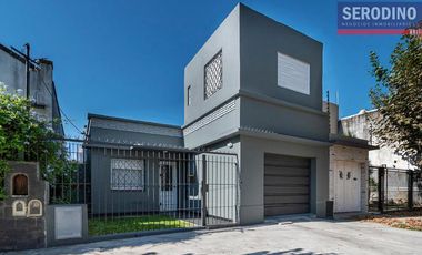 Casa de 3 ambientes con parque