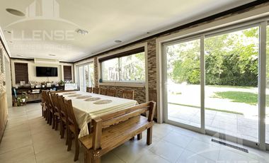 Casa 6 ambientes en venta, Barrio Privado Barrancas de Guido - Quilmes