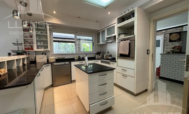 Casa 6 ambientes en venta, Barrio Privado Barrancas de Guido - Quilmes