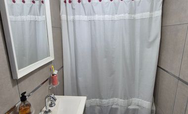 Departamento Monoambiente amplio en centro de Banfield Este