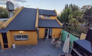 Casa en venta - 3 Dormitorios 4 Baños - San Vicente