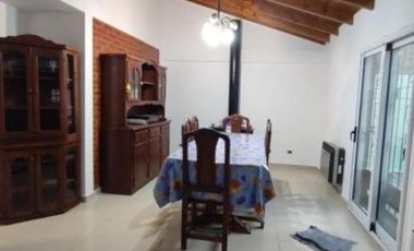 Casa en venta - 3 Dormitorios 4 Baños - San Vicente