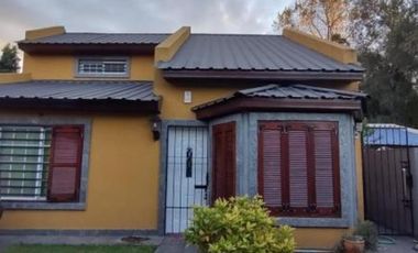 Casa en venta - 3 Dormitorios 4 Baños - San Vicente