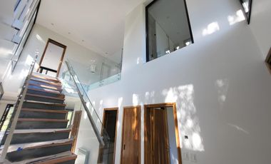 EXCLUSIVA CASA A ESTRENAR EN MIRALAGOS