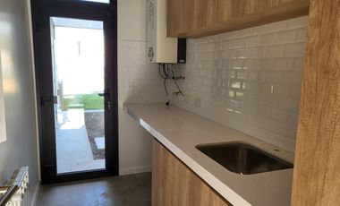 EXCLUSIVA CASA A ESTRENAR EN MIRALAGOS