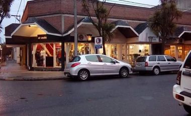 Locales en venta - 6 Locales 2 Baños - 250Mts2 - Necochea