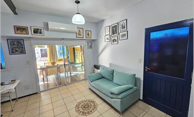 Casa en venta de 2 dormitorios con piscina, quincho y jardín. Impecable estado. Zona Boating Granadero Baigorria