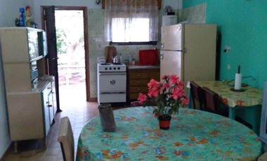 Casa en venta - 5 Dormitorios 4 Baños - Cochera - 188Mts2 - Las Toninas