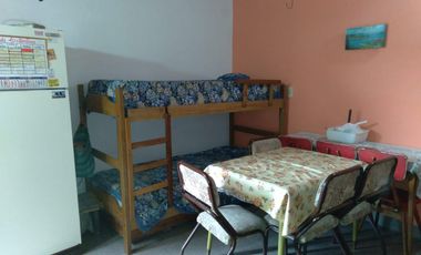 Casa en venta - 5 Dormitorios 4 Baños - Cochera - 188Mts2 - Las Toninas