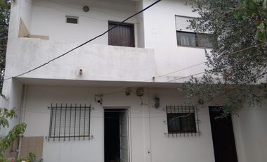 Casa en venta - 5 Dormitorios 4 Baños - Cochera - 188Mts2 - Las Toninas