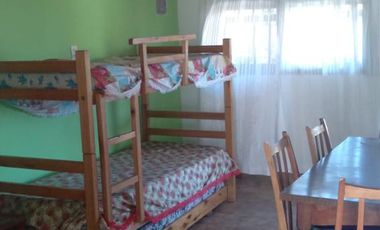 Casa en venta - 5 Dormitorios 4 Baños - Cochera - 188Mts2 - Las Toninas