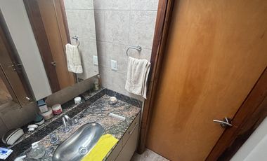 Casa en venta - 4 Dormitorios 3 Baños - Cochera - 1608Mts2 - Villa Elisa