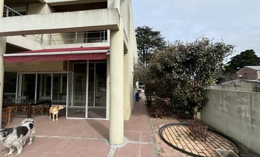 Casa en venta - 4 Dormitorios 3 Baños - Cochera - 1608Mts2 - Villa Elisa