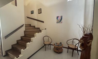 Casa en venta - 4 Dormitorios 3 Baños - Cochera - 1608Mts2 - Villa Elisa