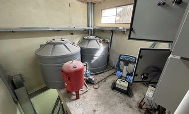 Casa en venta - 4 Dormitorios 3 Baños - Cochera - 1608Mts2 - Villa Elisa