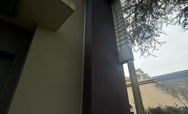 Casa en venta - 4 Dormitorios 3 Baños - Cochera - 1608Mts2 - Villa Elisa