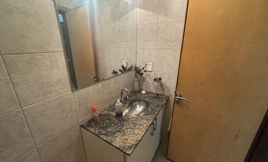 Casa en venta - 4 Dormitorios 3 Baños - Cochera - 1608Mts2 - Villa Elisa