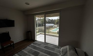 Casa en venta - 4 Dormitorios 3 Baños - Cochera - 1608Mts2 - Villa Elisa