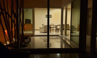 Casa en venta - 4 Dormitorios 3 Baños - Cochera - 1608Mts2 - Villa Elisa