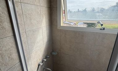 Casa en venta - 4 Dormitorios 3 Baños - Cochera - 1608Mts2 - Villa Elisa