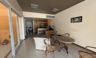 Casa en venta - 4 Dormitorios 3 Baños - Cochera - 1608Mts2 - Villa Elisa