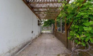 Casa en venta - 2 Dormitorios 2 Baños - Cochera - 320Mts2 - Santa Clara del Mar