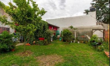 Casa en venta - 2 Dormitorios 2 Baños - Cochera - 320Mts2 - Santa Clara del Mar