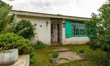 Casa en venta - 2 Dormitorios 2 Baños - Cochera - 320Mts2 - Santa Clara del Mar