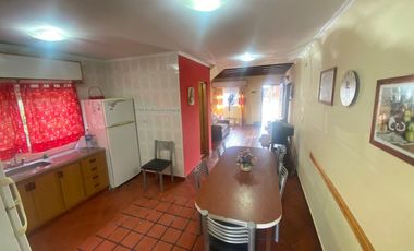 VENTA PH EN MAR DE AJO CON PATIO Y PARRILLA