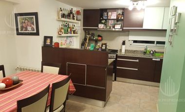 Casa de 4 amb con fondo propio- galeria- parrilla en  Bambu Classic en Canning